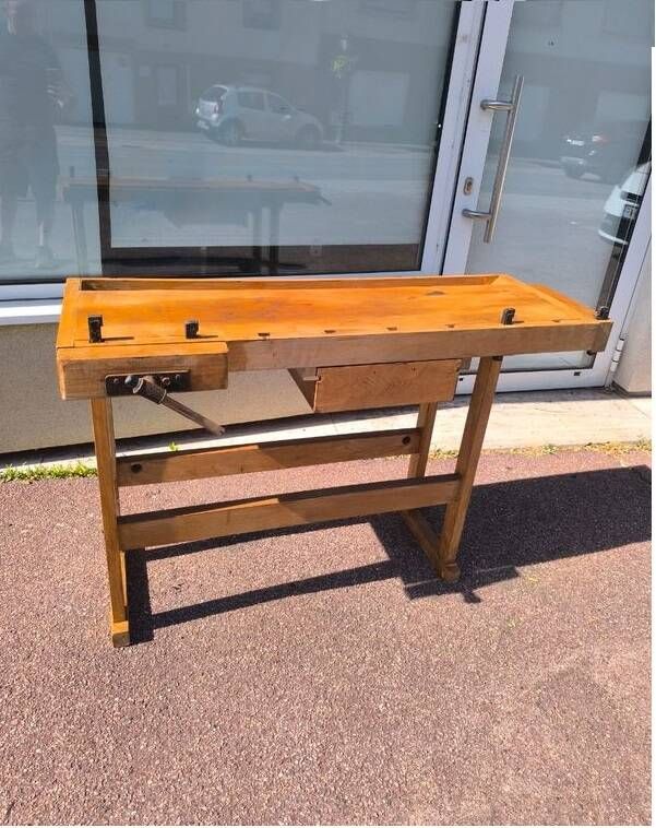 Small vintage carpenter's workbench in solid wood – Charming console
