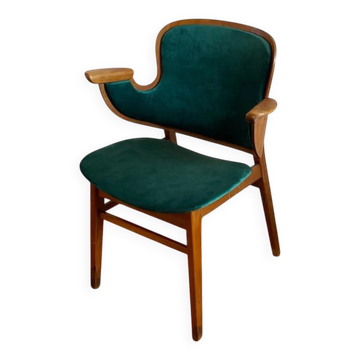 Vintage Scandinavian armchair in green velvet