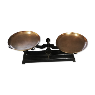Old cast iron scale and brass trays