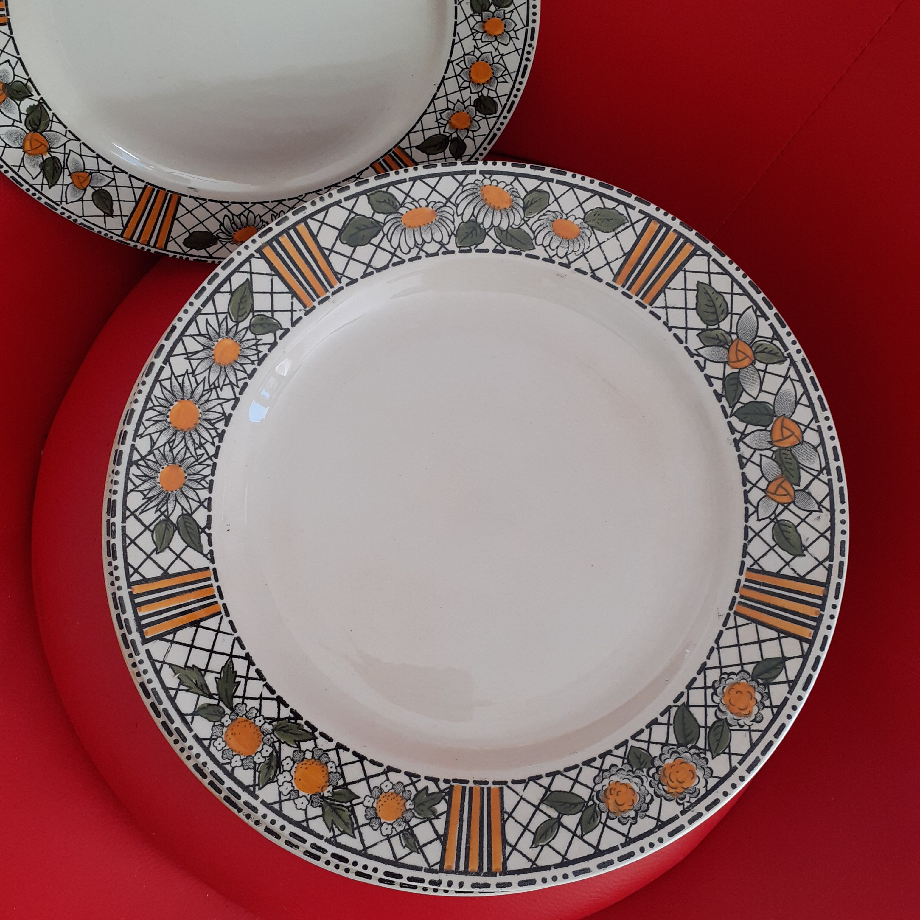 8 flat plates and 2 for dessert HB CM model Elisabeth