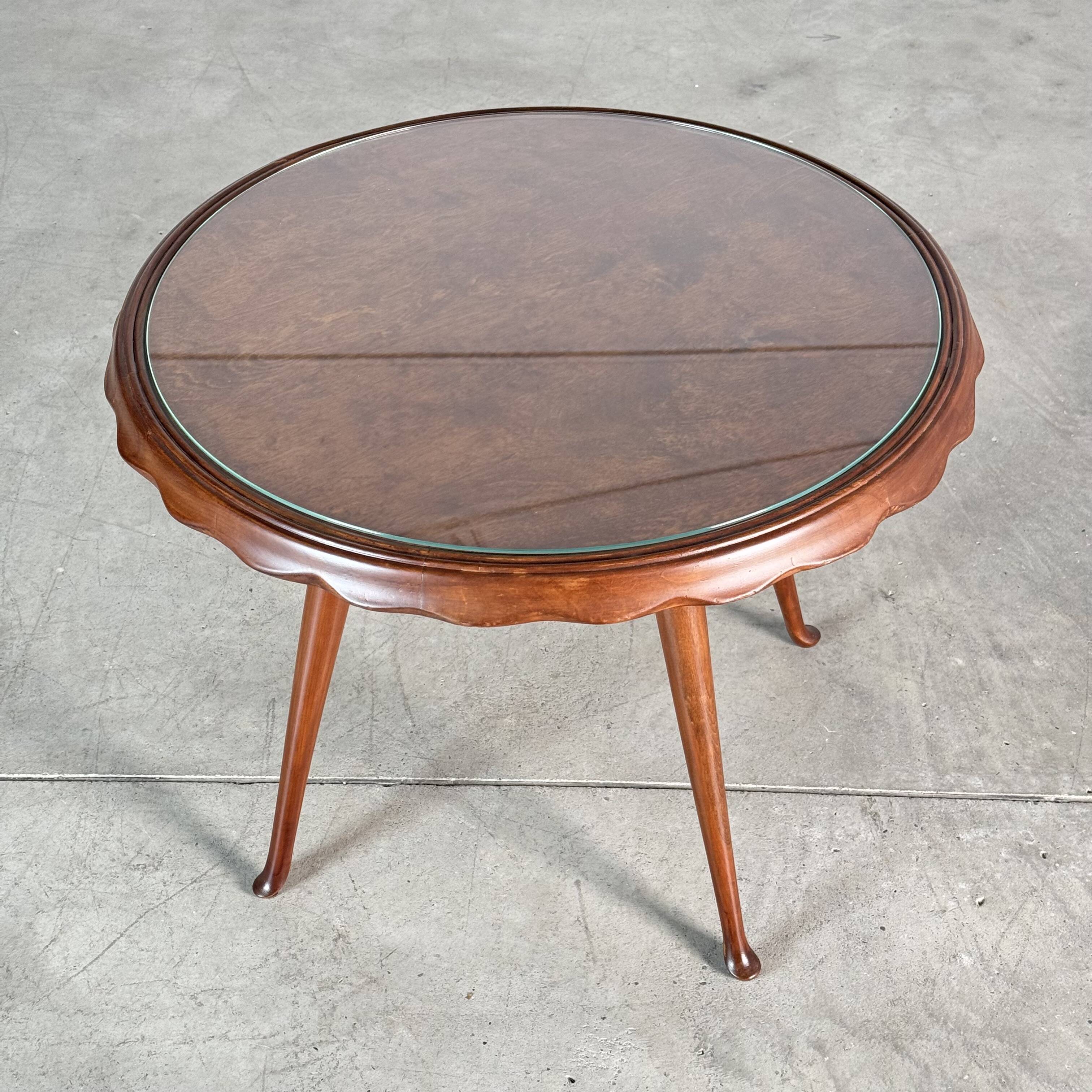 Round coffee table attributed to Paolo Buffa for Arrighi Serafino, 1950s.