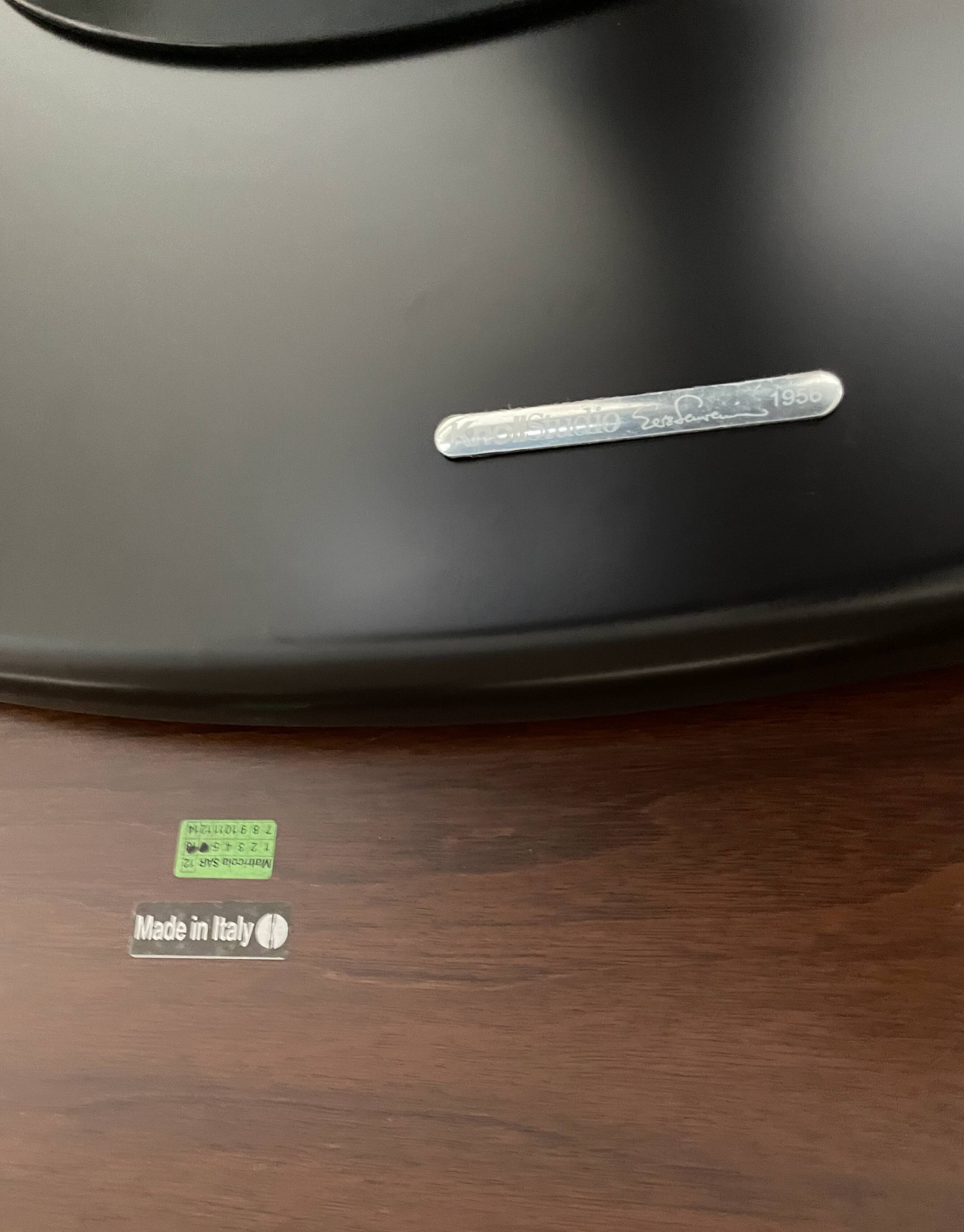 Saarinen dining table "Tulip" by Eero Saarinen for Knoll Studio, USA 1957