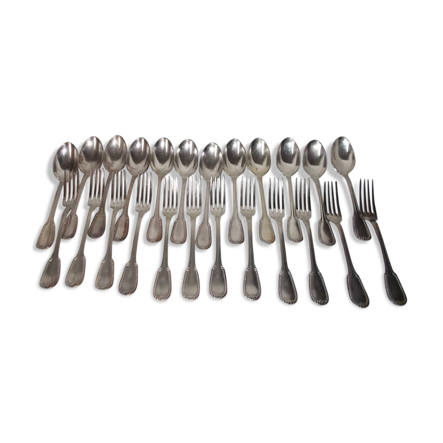 24-piece silver-plated cutlery set with box