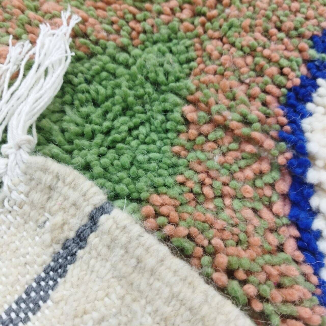 Azilal Berber rug in handmade wool 230 X 125 CM