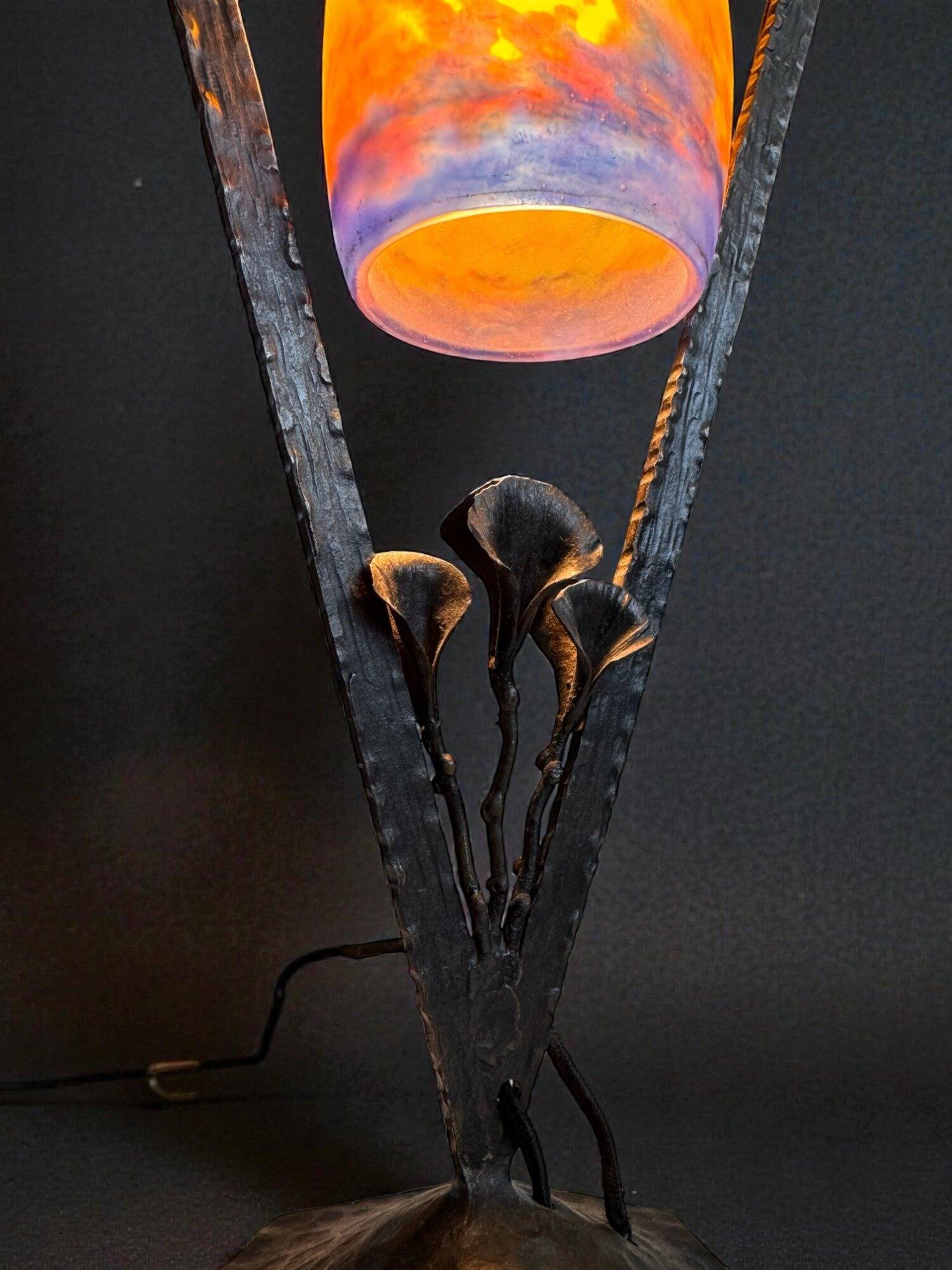 Art Deco lamp by Muller Frères Lunéville, signed glass, 1920.