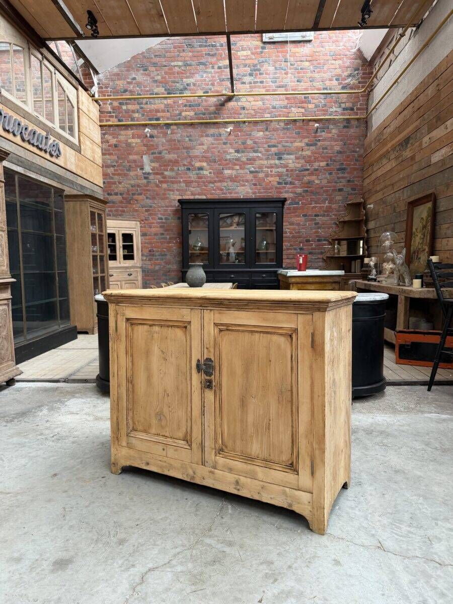 1920s pine buffet