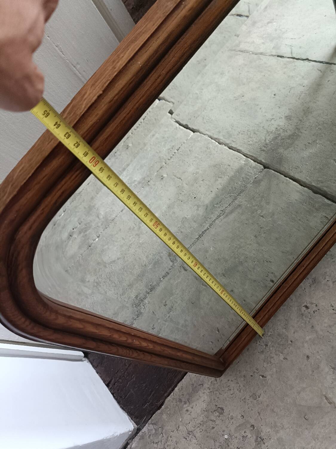 Beveled mirror in solid wood