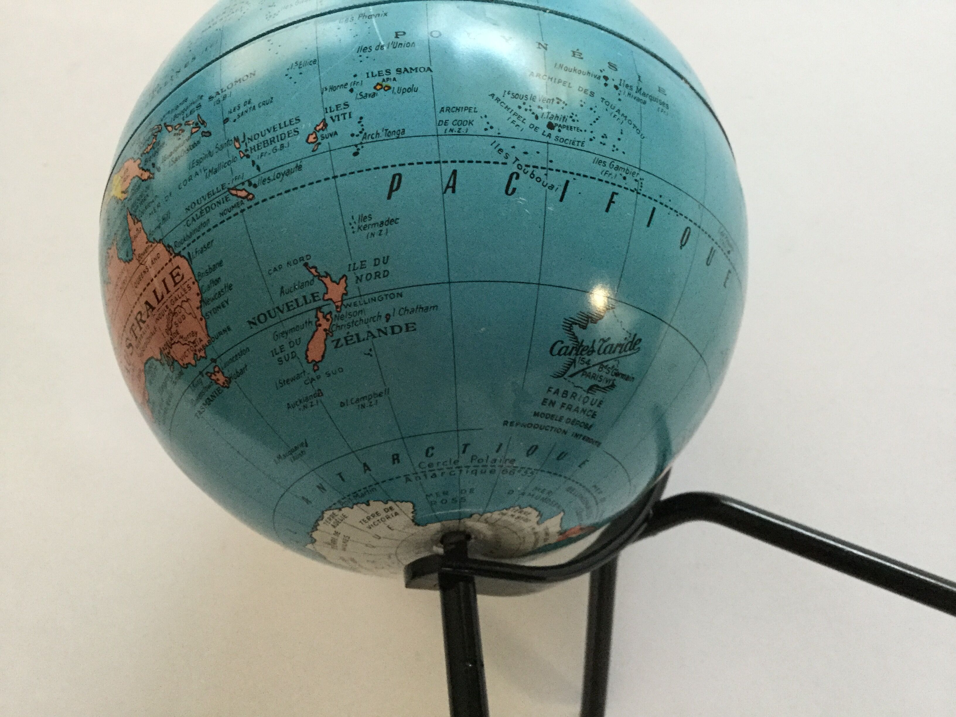 Taride vintage globe terrestrial