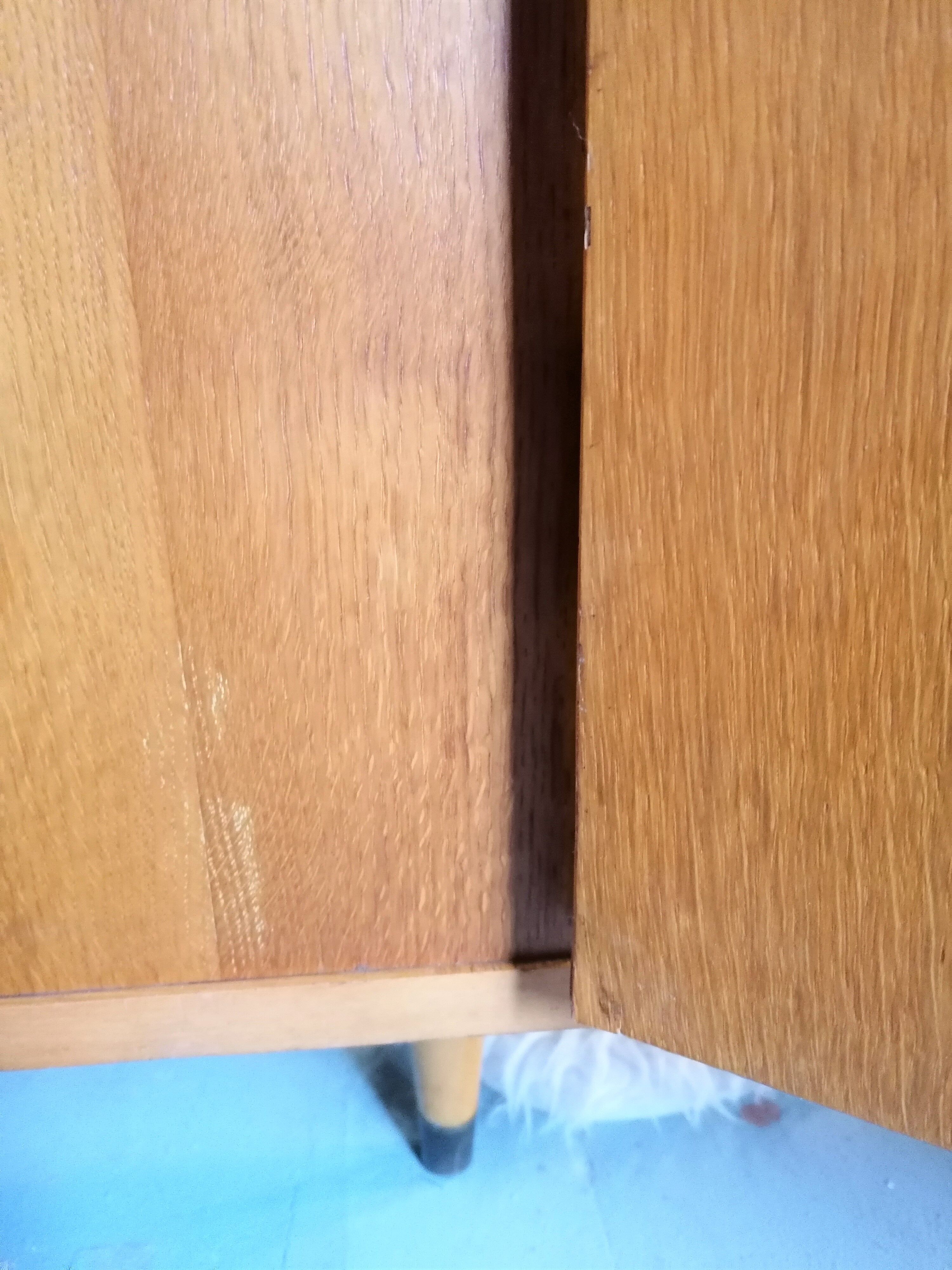 Armoire vintage