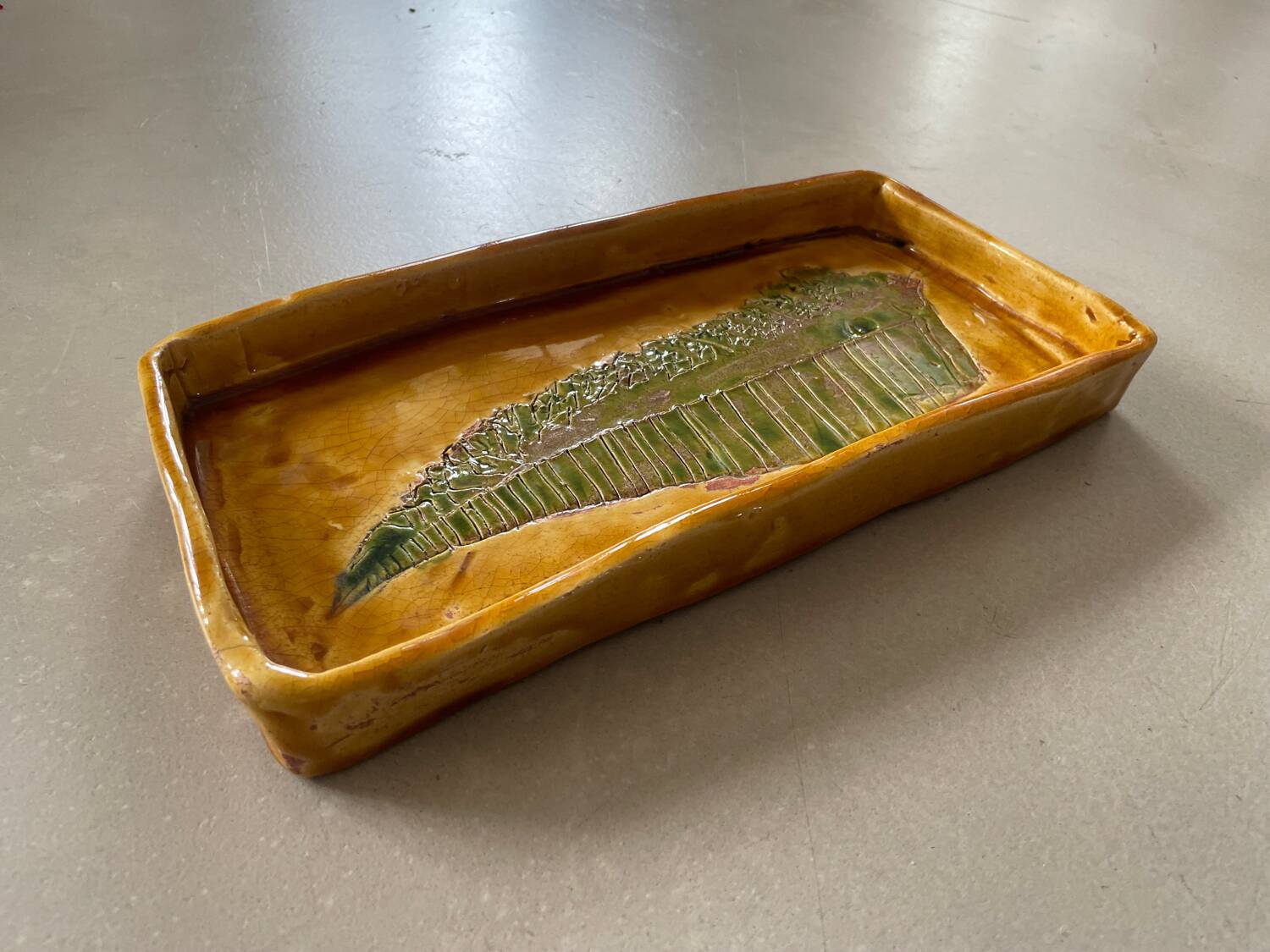 Ceramic dish signed Arlette