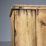 Pine commode English