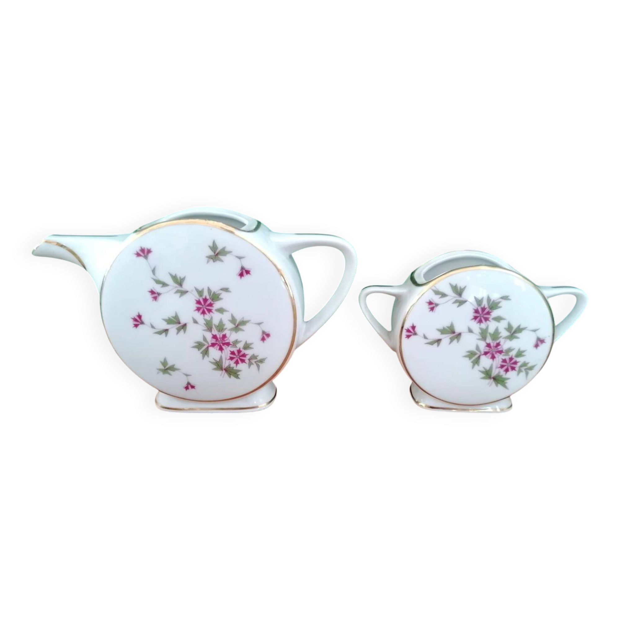 Teapot and sugar bowl