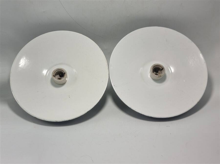 Enamelled sheet metal wall lights