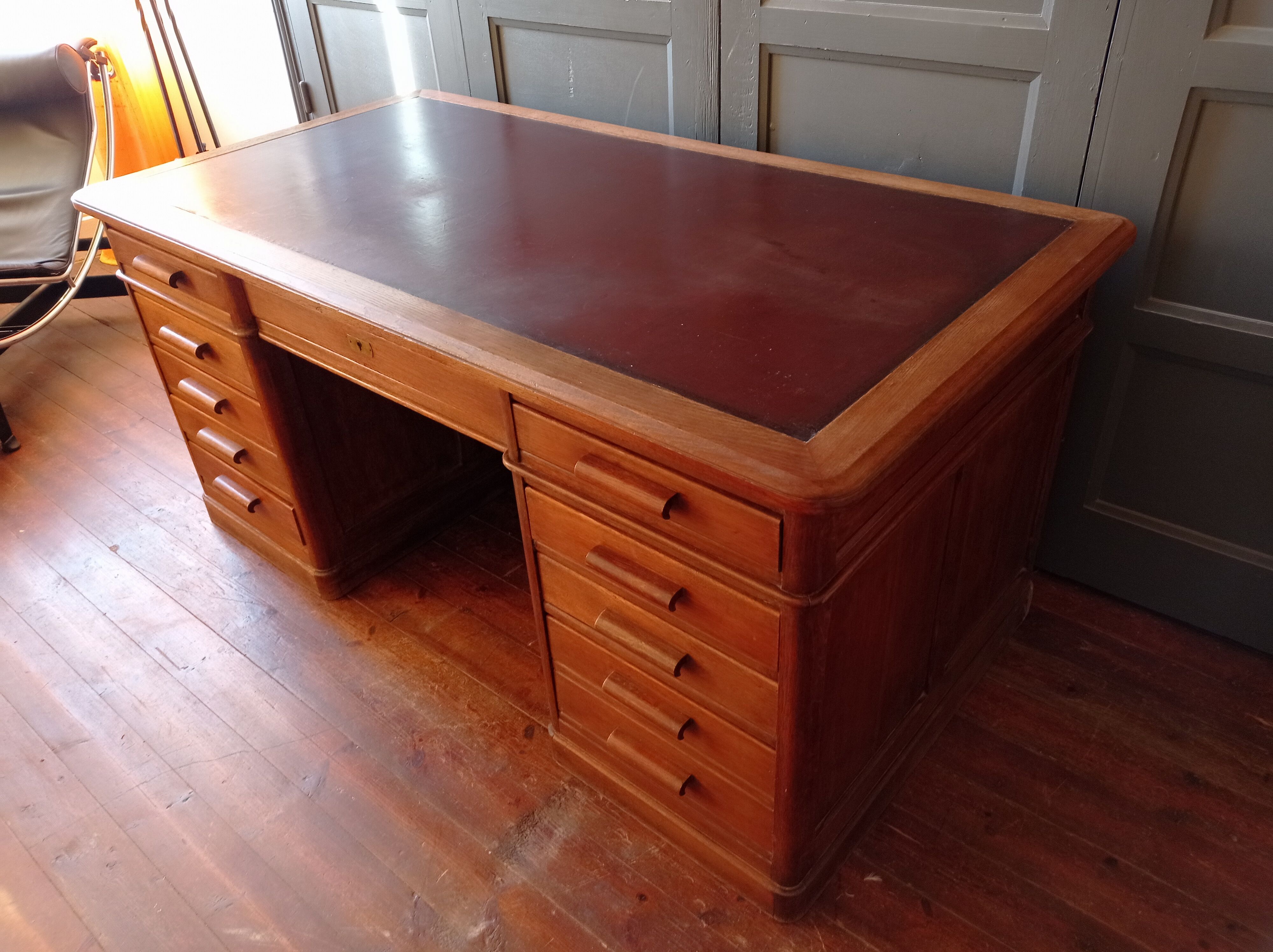 Oak desk