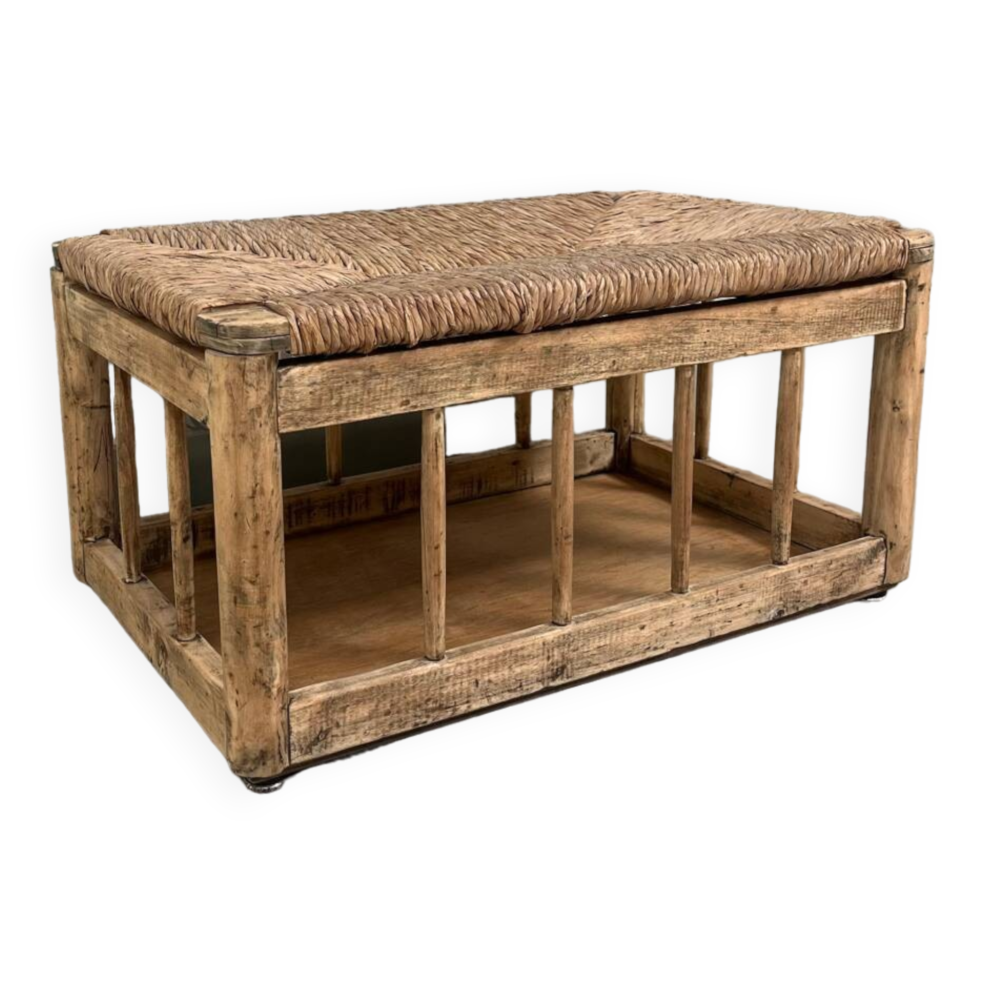 Storage bench in wood and straw (renovated)