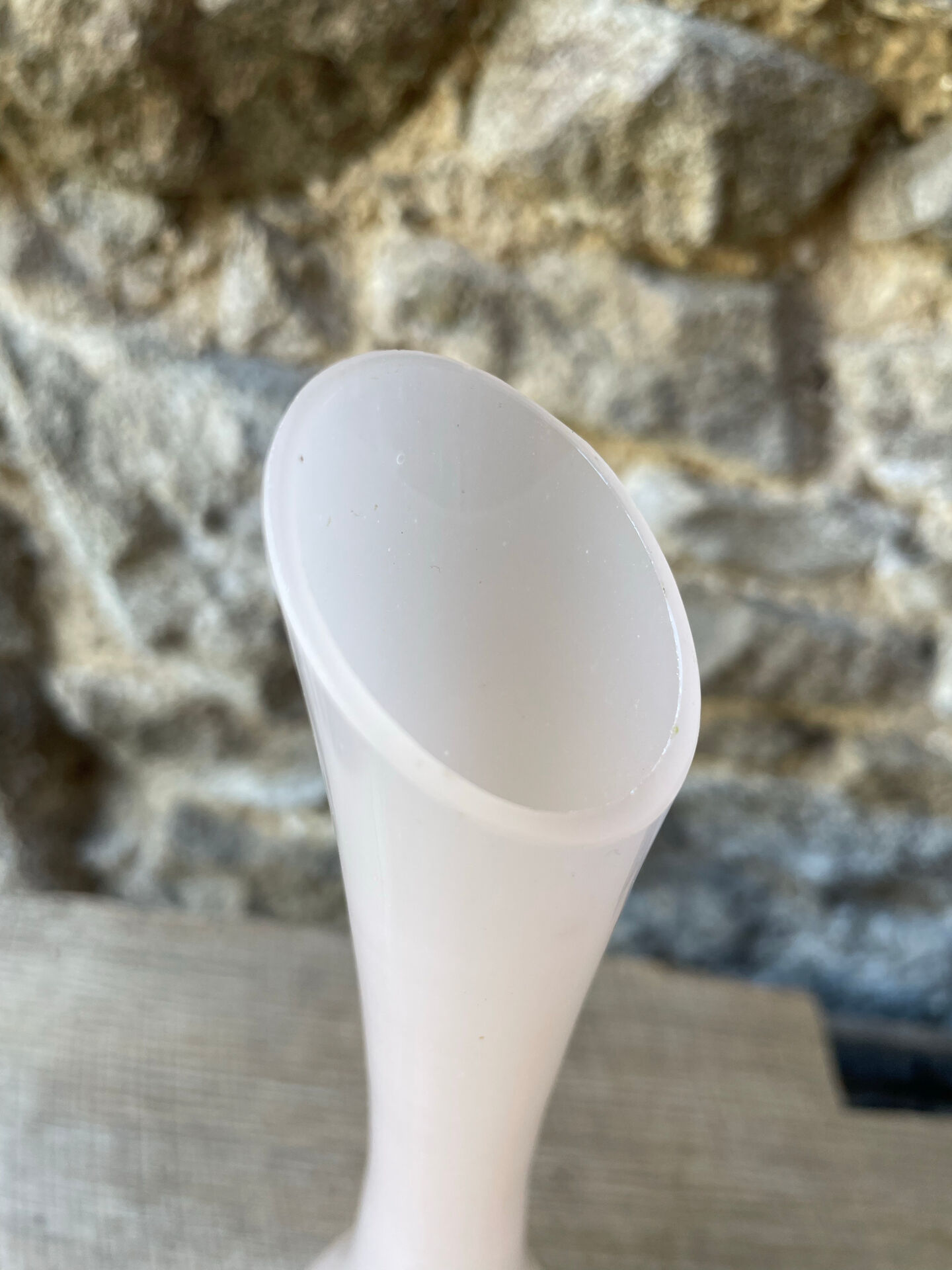 Vase in powdered pink opaline
