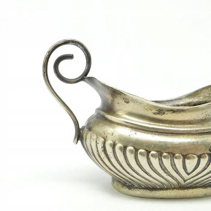 Pre-war decorative salt shaker with ribbed body