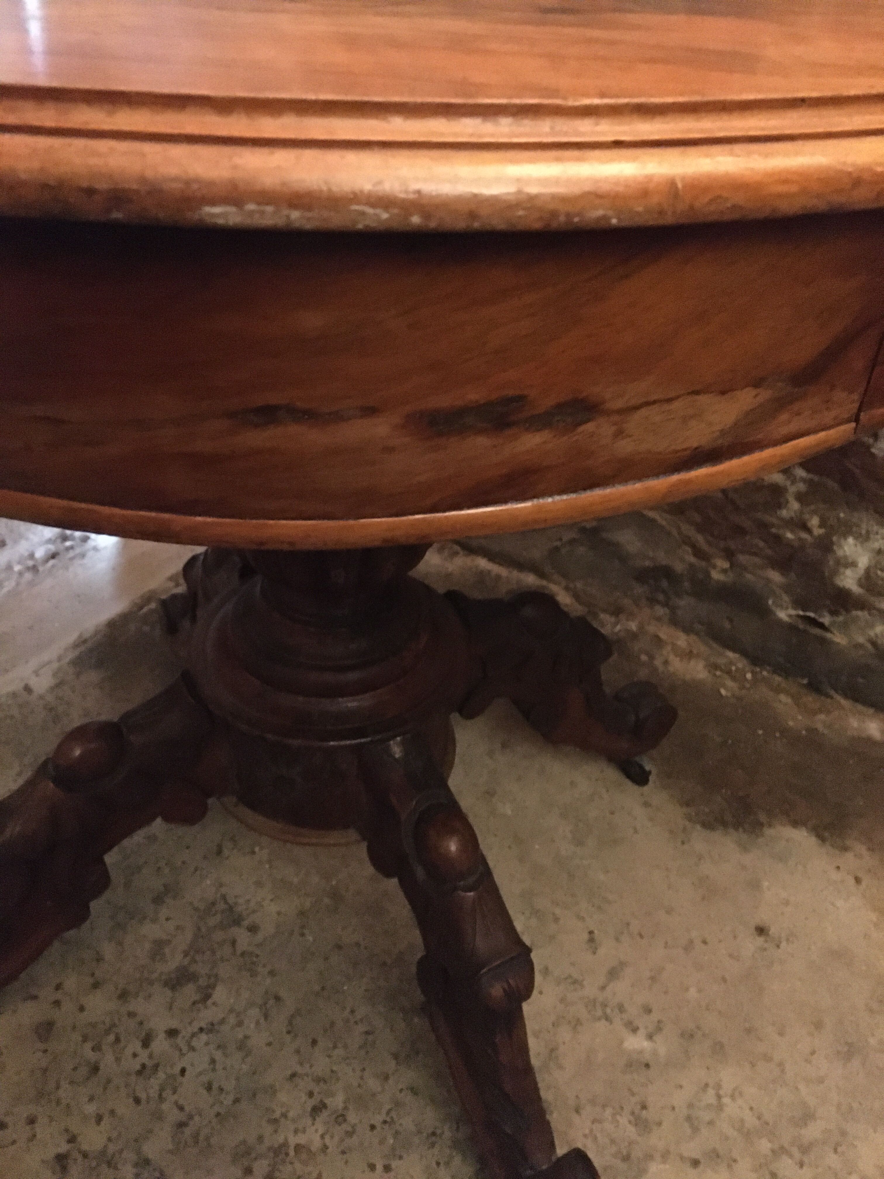 Violin table 2 walnut drawers