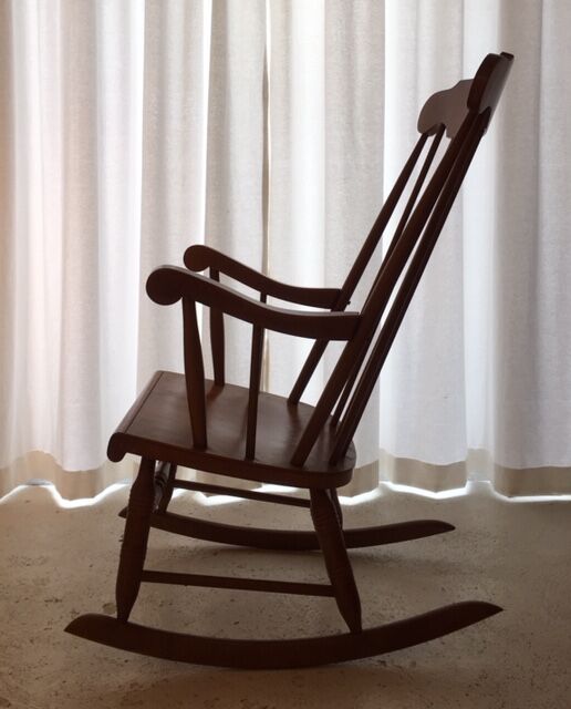 Rocking chair in blond wood
