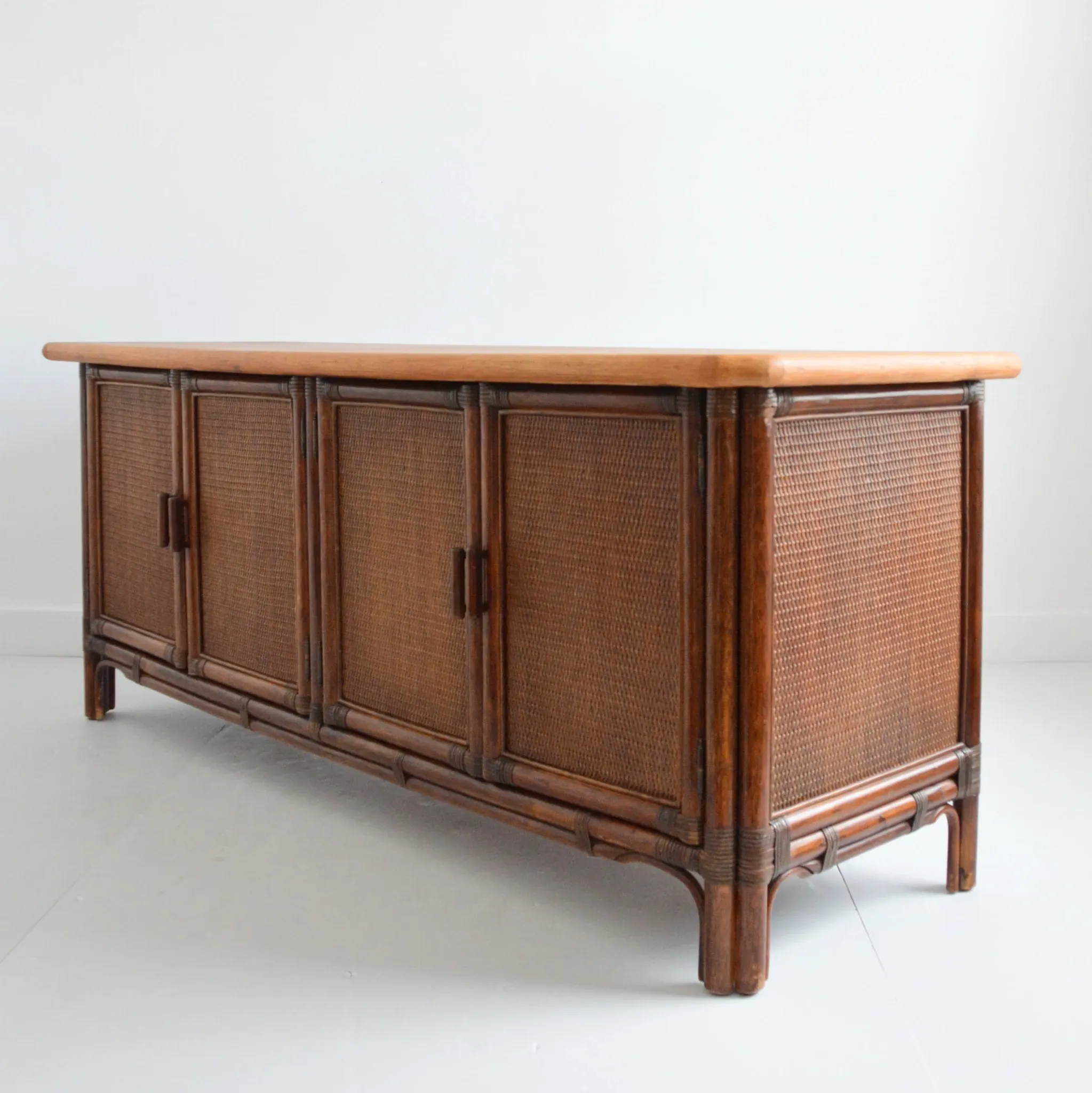 Buffet / Enfilade bois et rotin 1960 / 1970 vintage