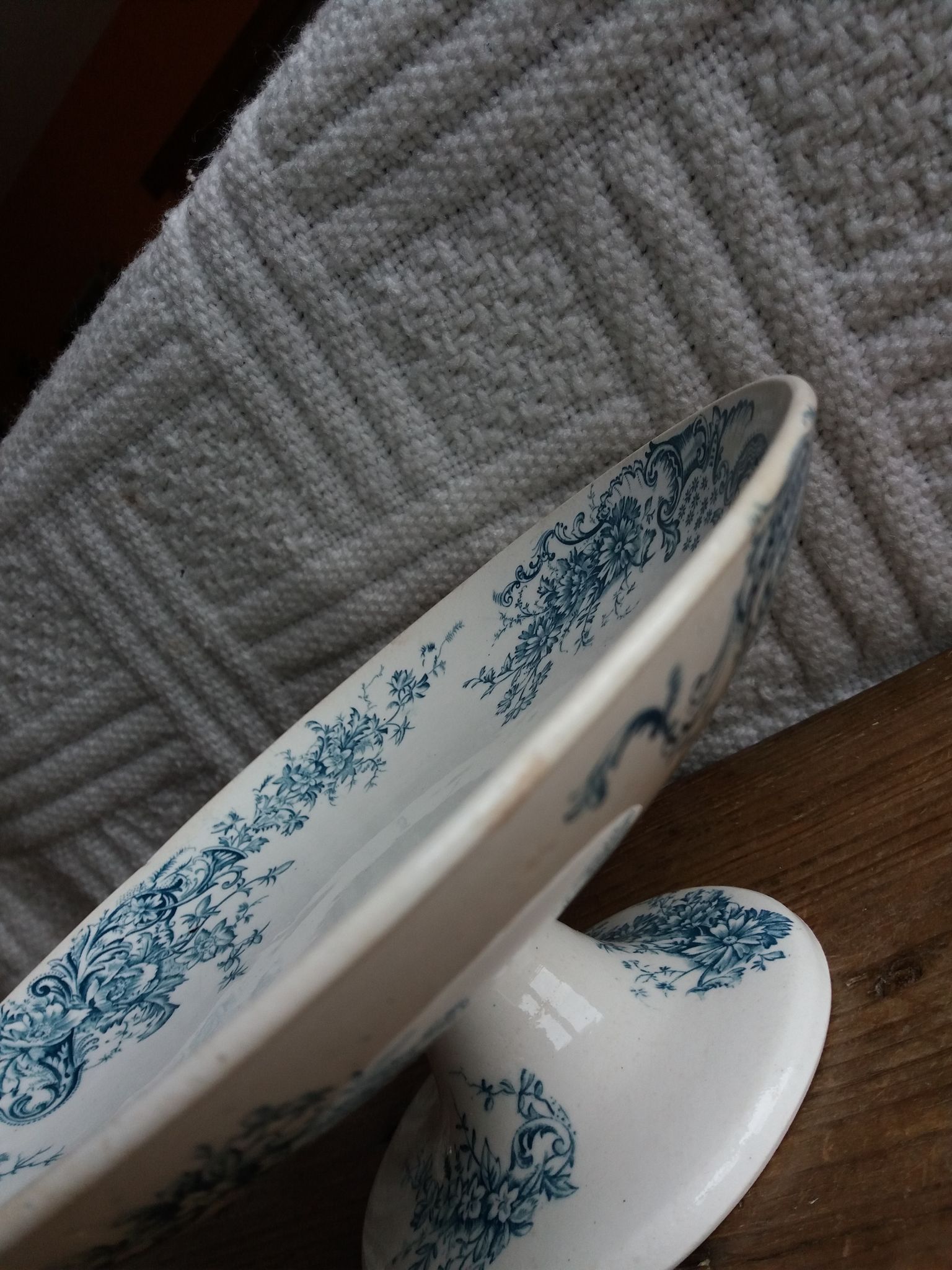 Standing dish 1900 Iron Earth service Anemone