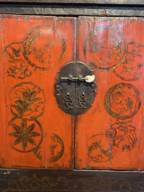 Antique Chinese buffet with 4 doors