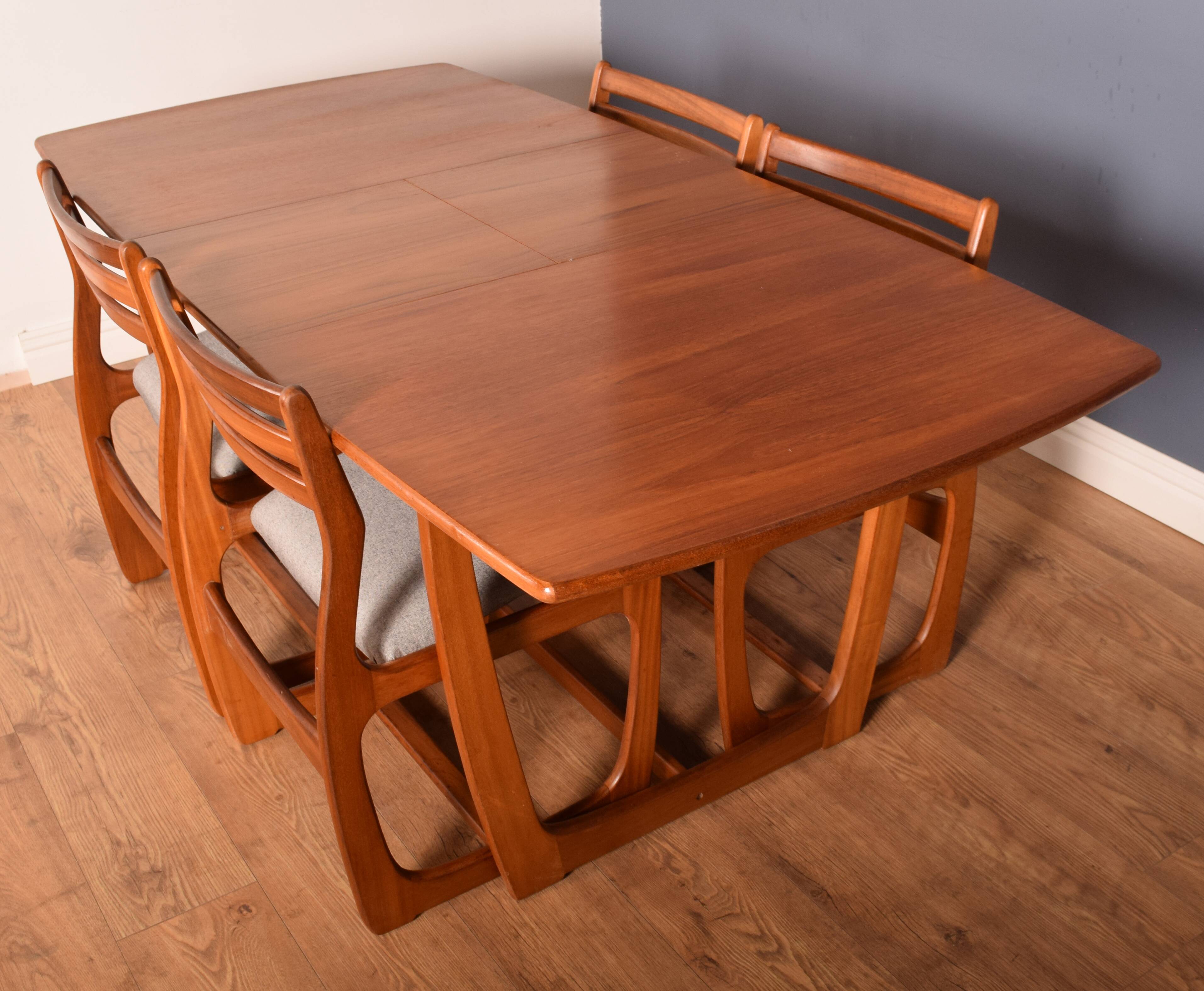 Dining table & 4 chairs 1960