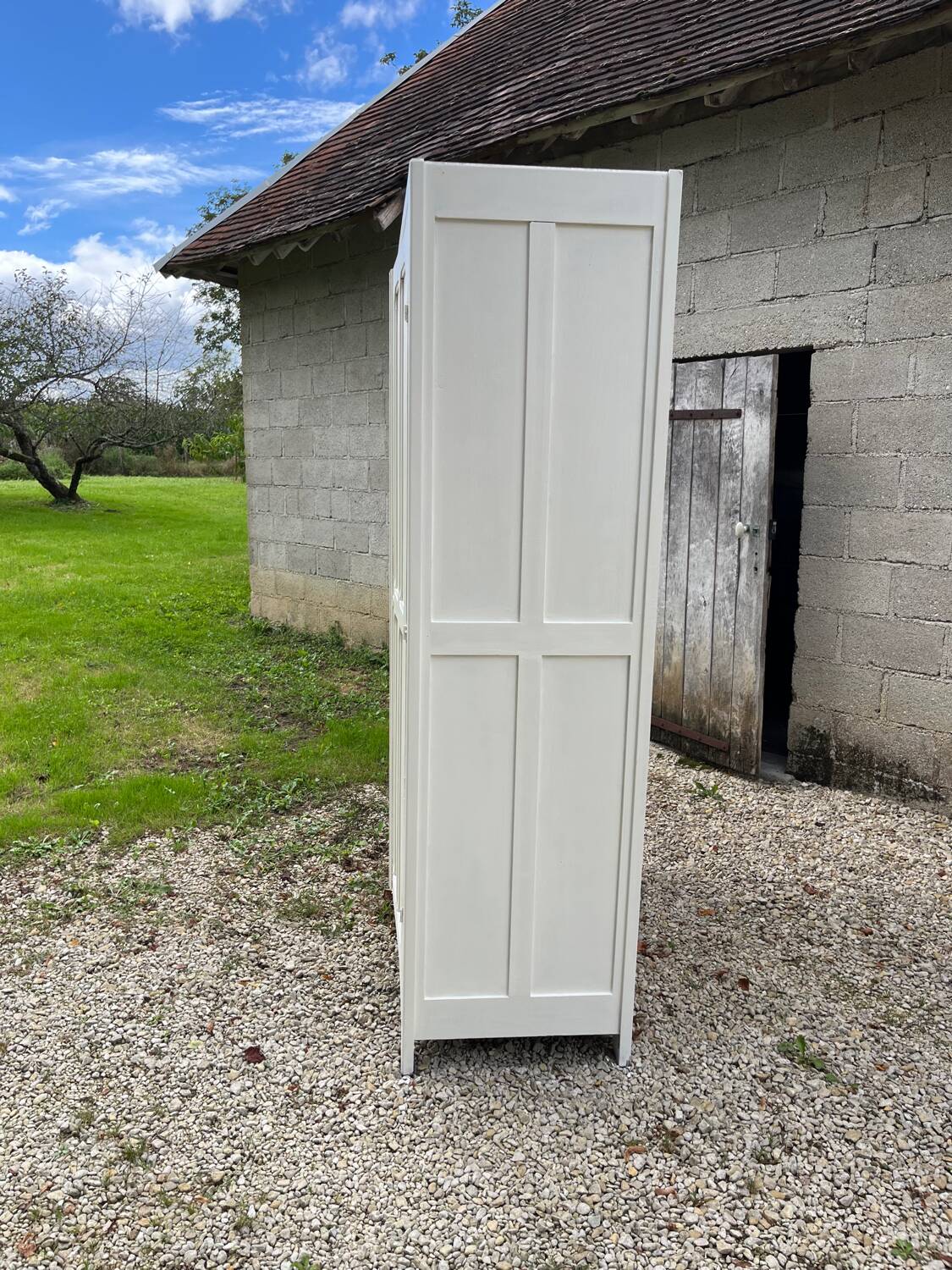 Armoire parisienne