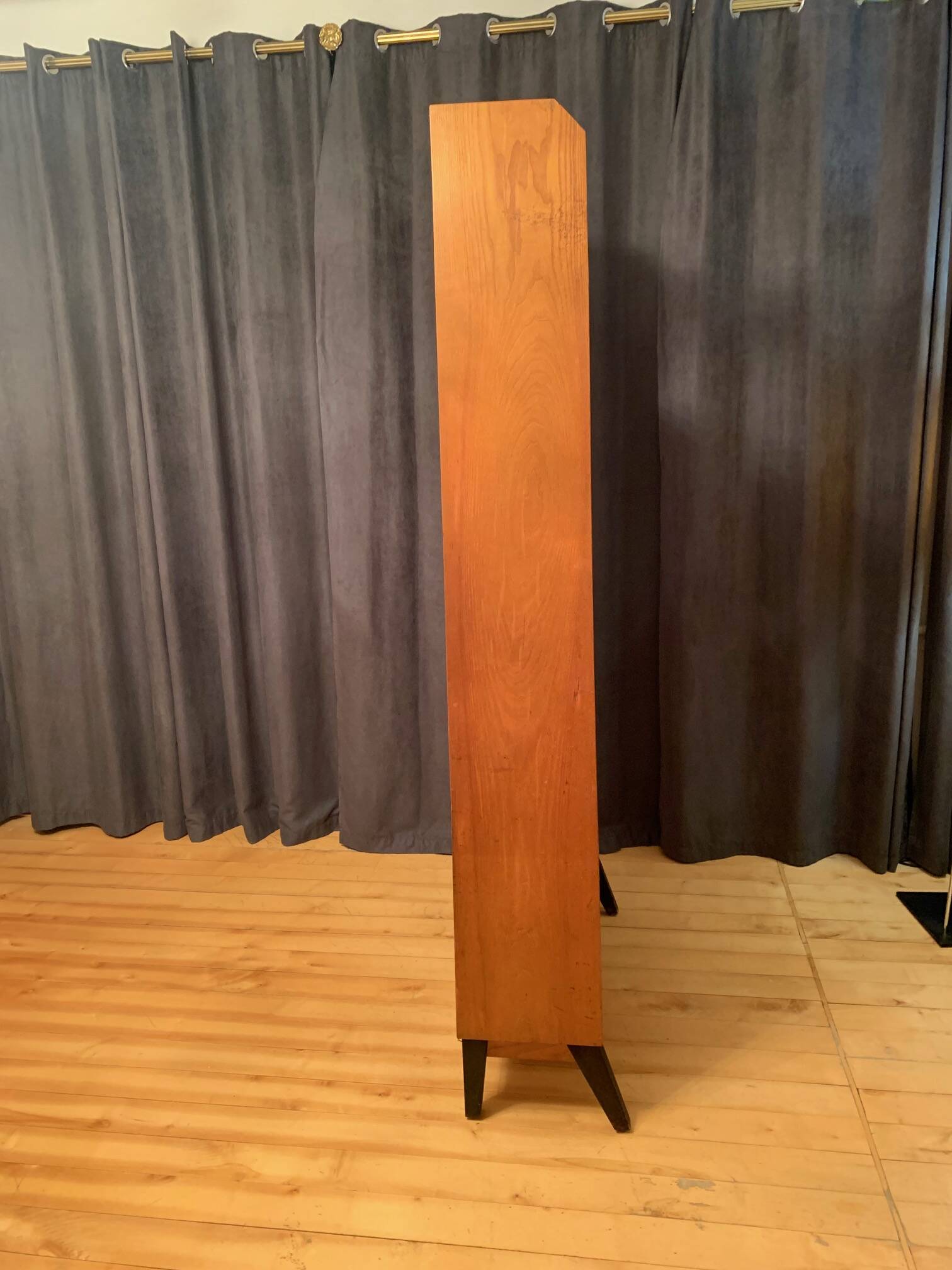 A unique bookcase-library designed by Mieczysław Puchała, Stołeczne Zakłady Drzewne Przemysłu Tereno