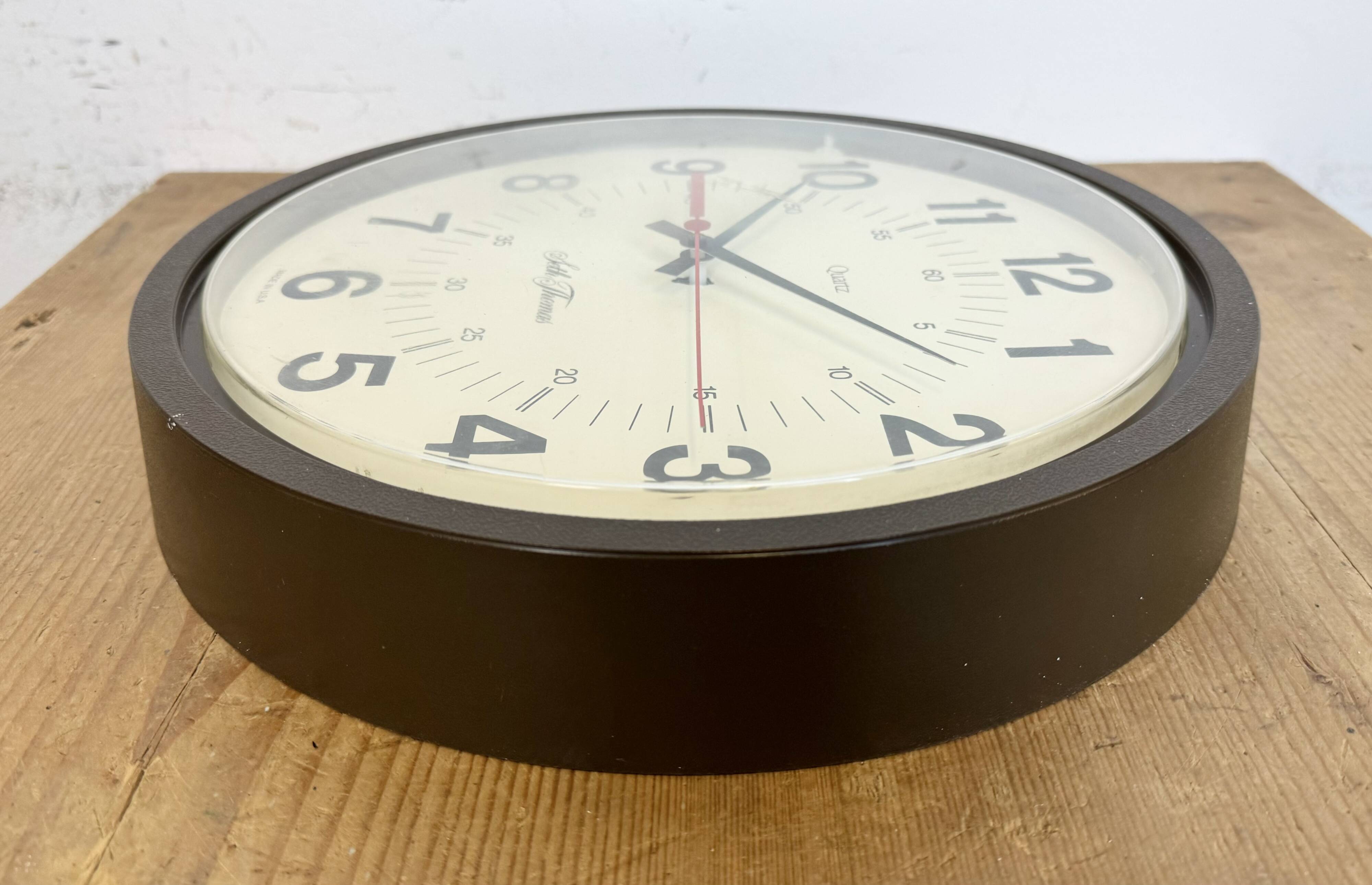 Vintage Brown Bakelite Wall Clock from Seth Thomas, 1980s