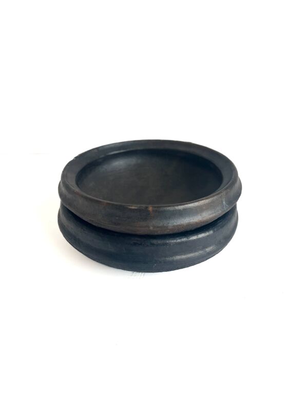 Plat Abron ''Kânâh'' en terre cuite fumée   Ø 23cm  diamètre   Bol africain