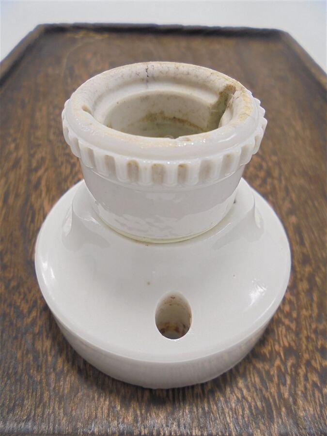 Porcelain wall lamp