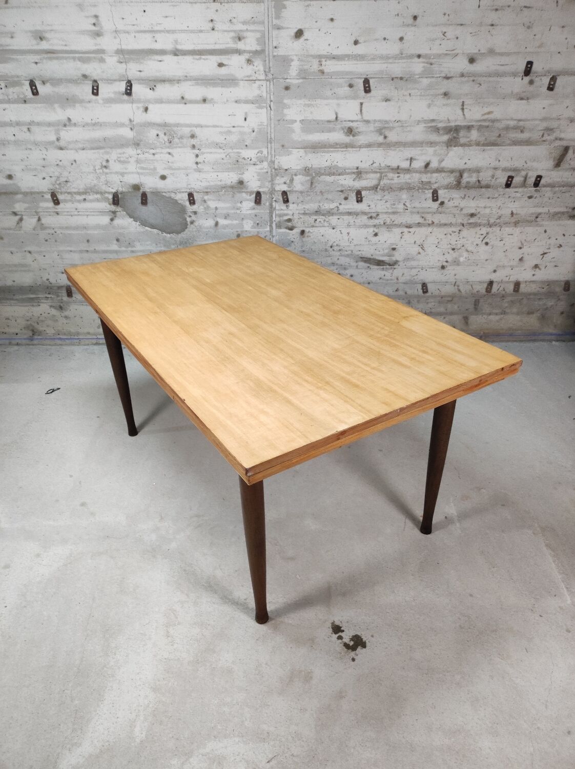 Vintage table 6/10 people