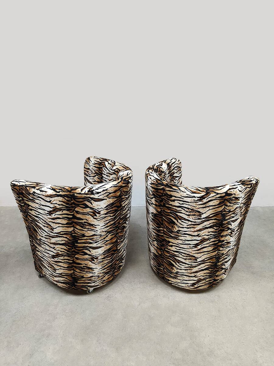 Vintage lounge club armchairs 1970 'Tigerprint'