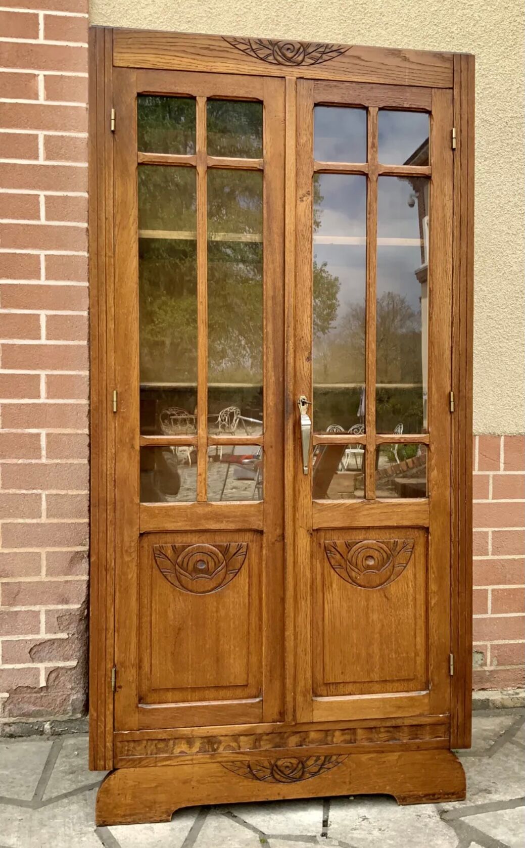 Parisian cabinet art deco glazed