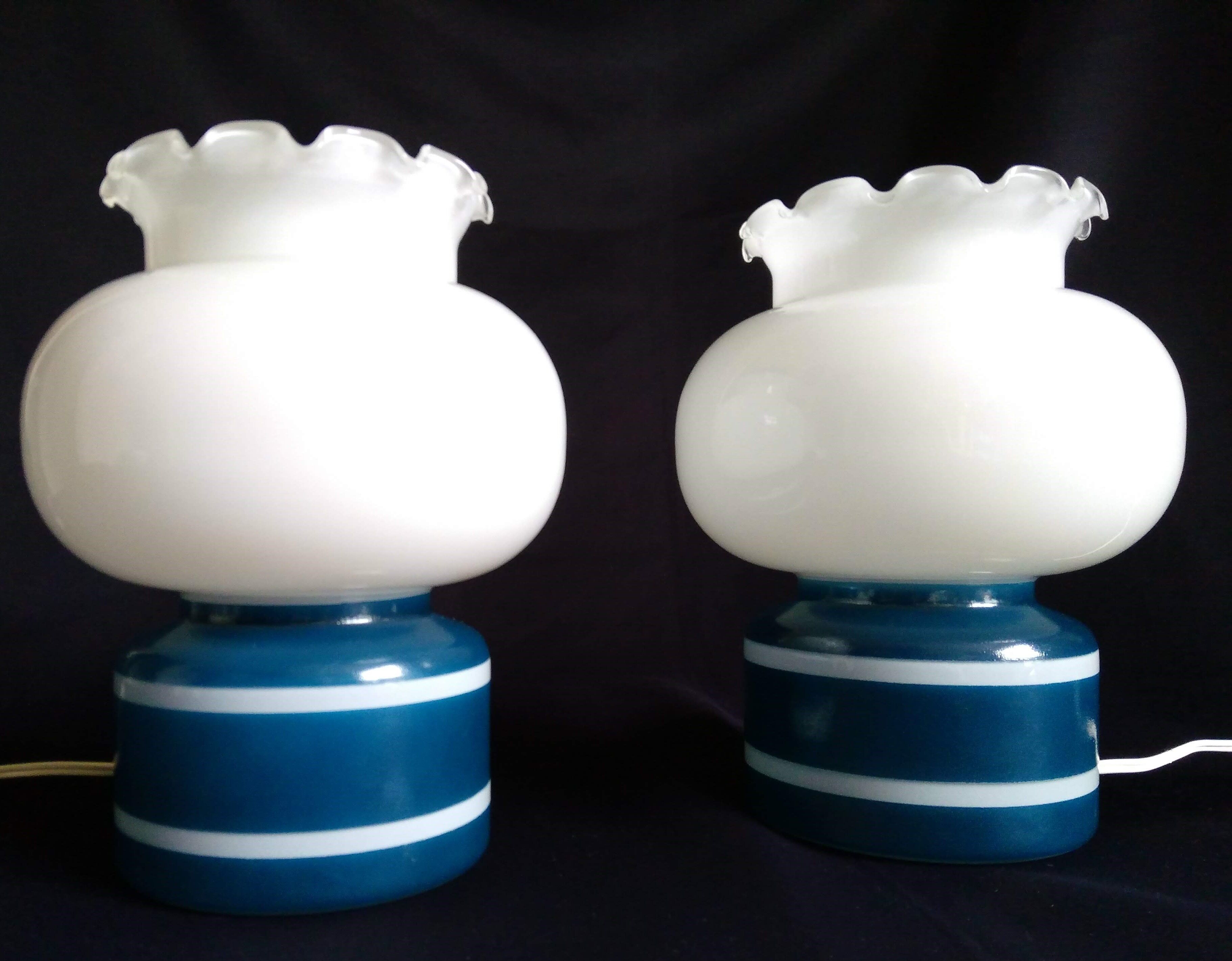 Pair of duck blue and white opaline lamps