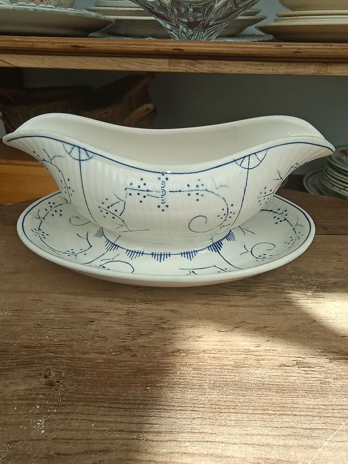 Gravy boat Boch and brothers la Louvière