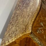 Commode style Louis XV