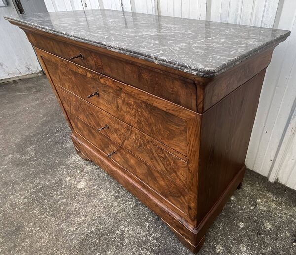 Commode Louis-Philippe en ronce de noyer, marbre Saint-Anne, milieu 19ème