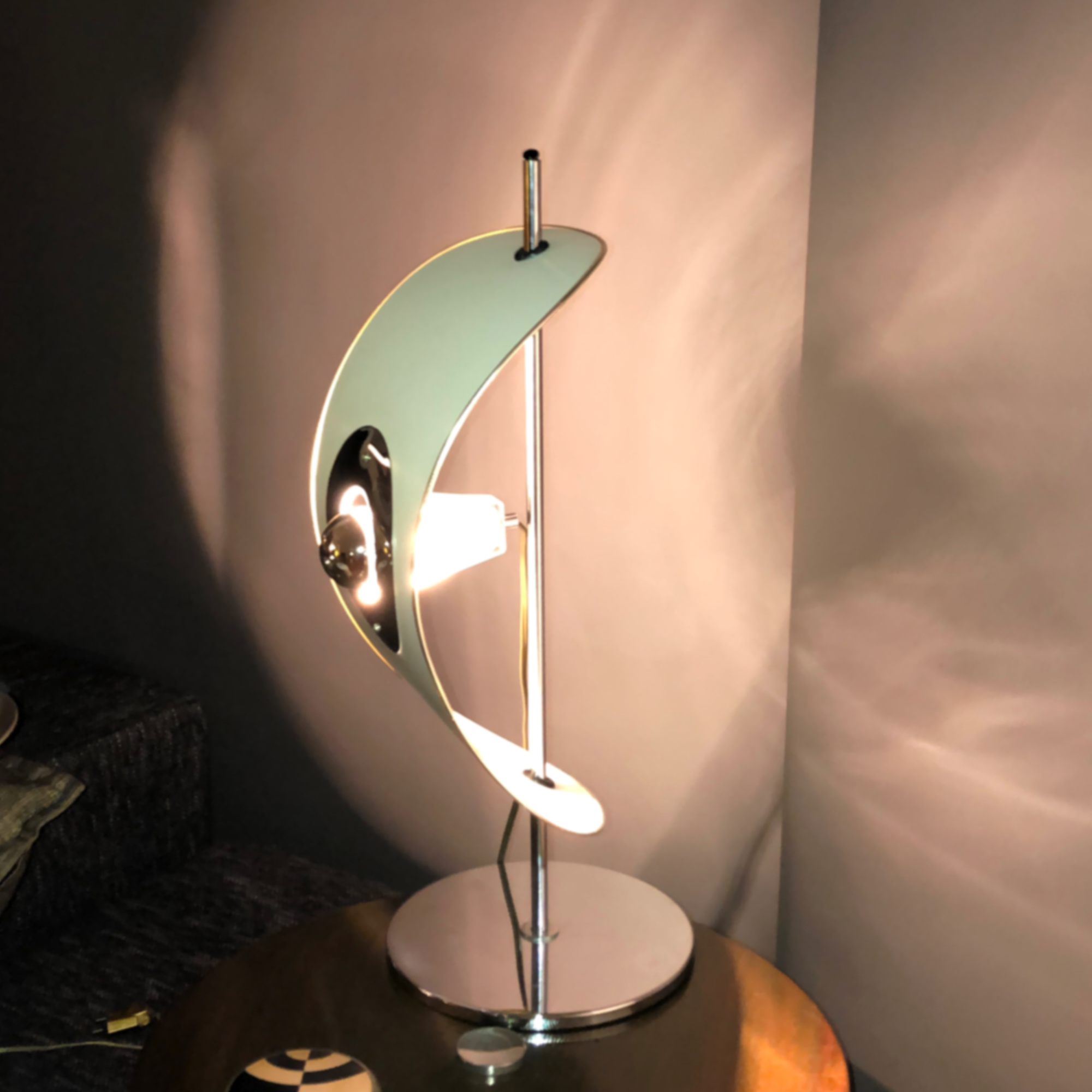 PATENTATTO CHROME AND LACQUER LAMP!) /) ITALY