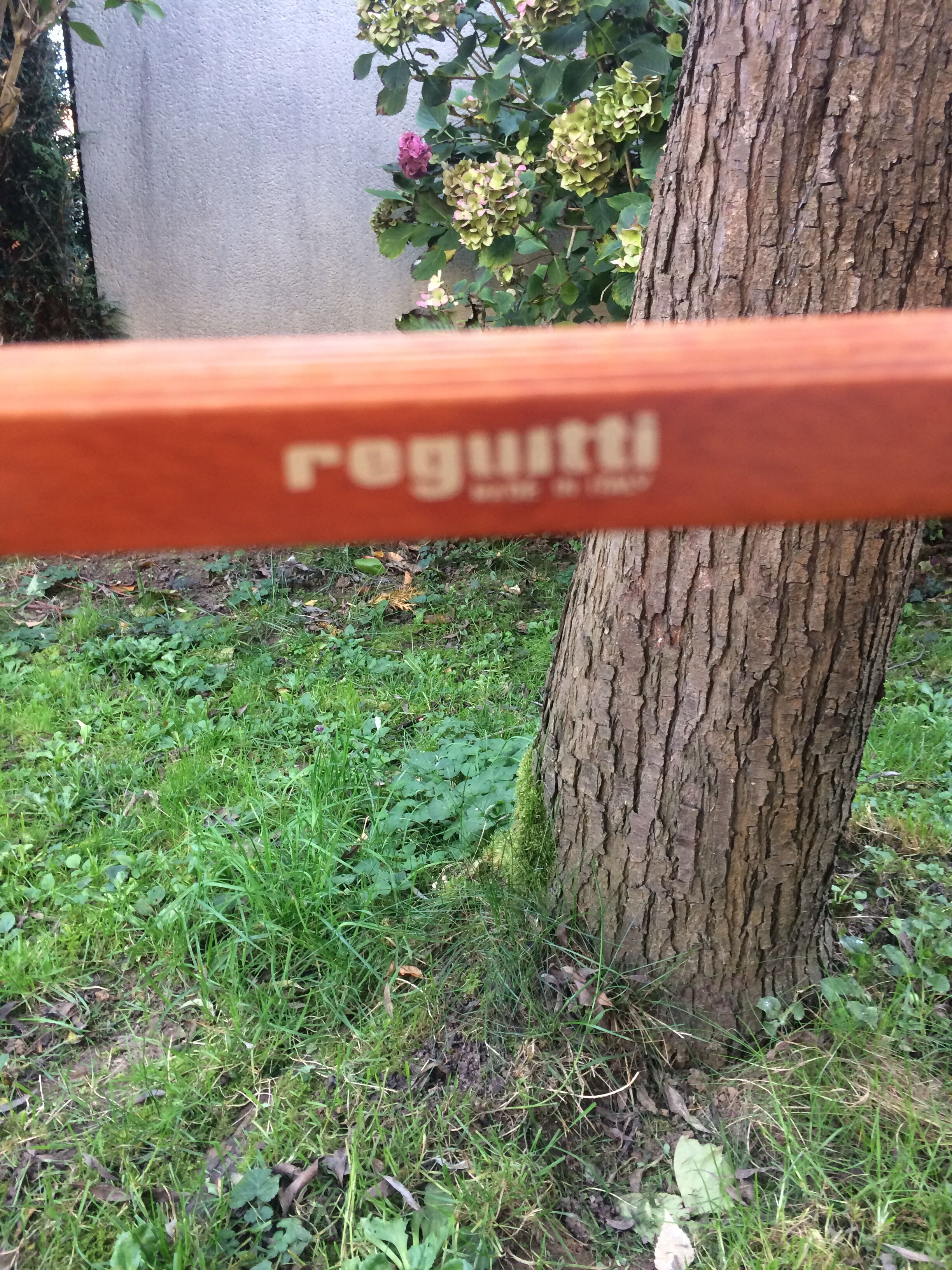 Wooden Reguitti valet.