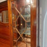 English display case from the late 19th century