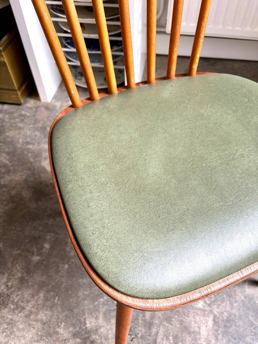 Baumann bistro chair in light wood and green skai, “Menuet” model