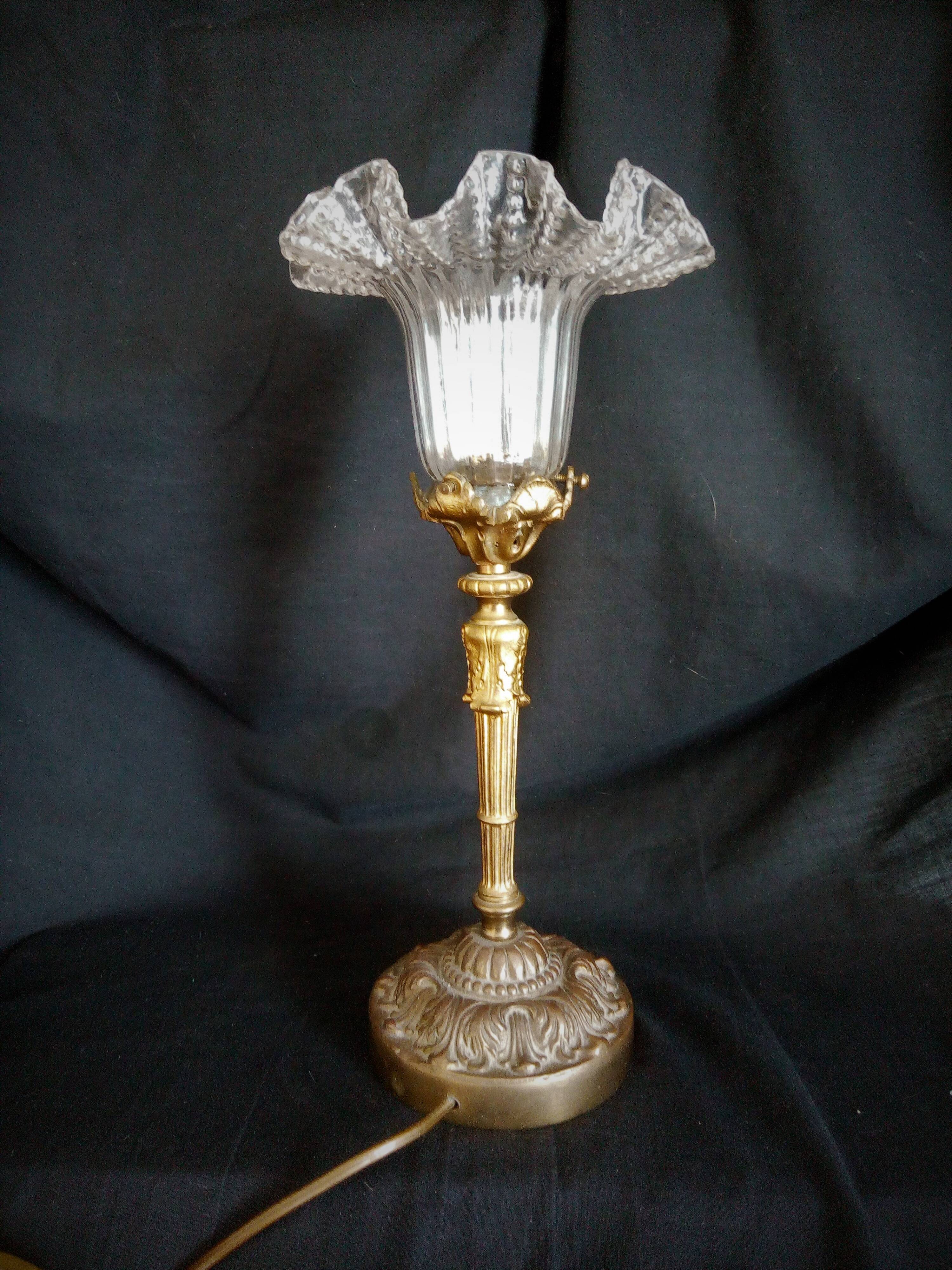 Bronze desk lamp Napoleon III style, crystal tulip, late nineteenth