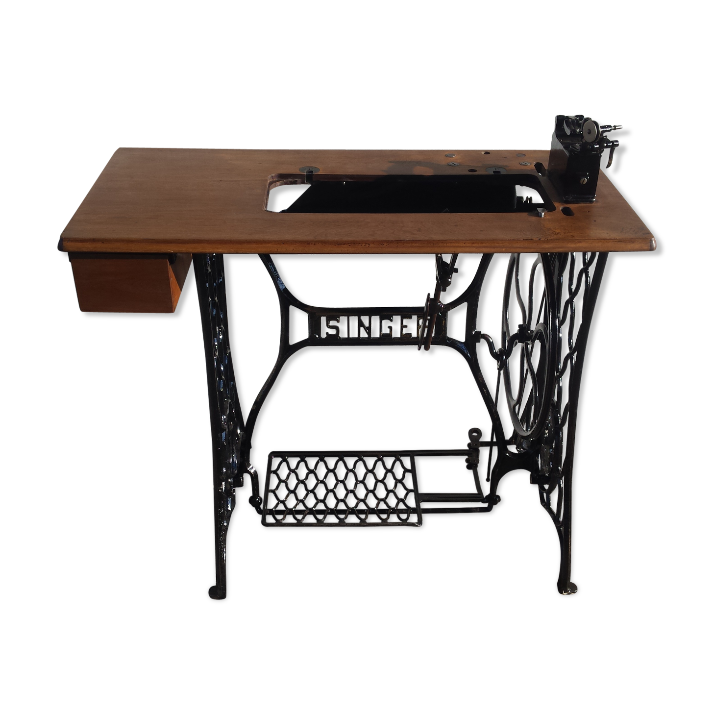 Singer's sewing machine foot console