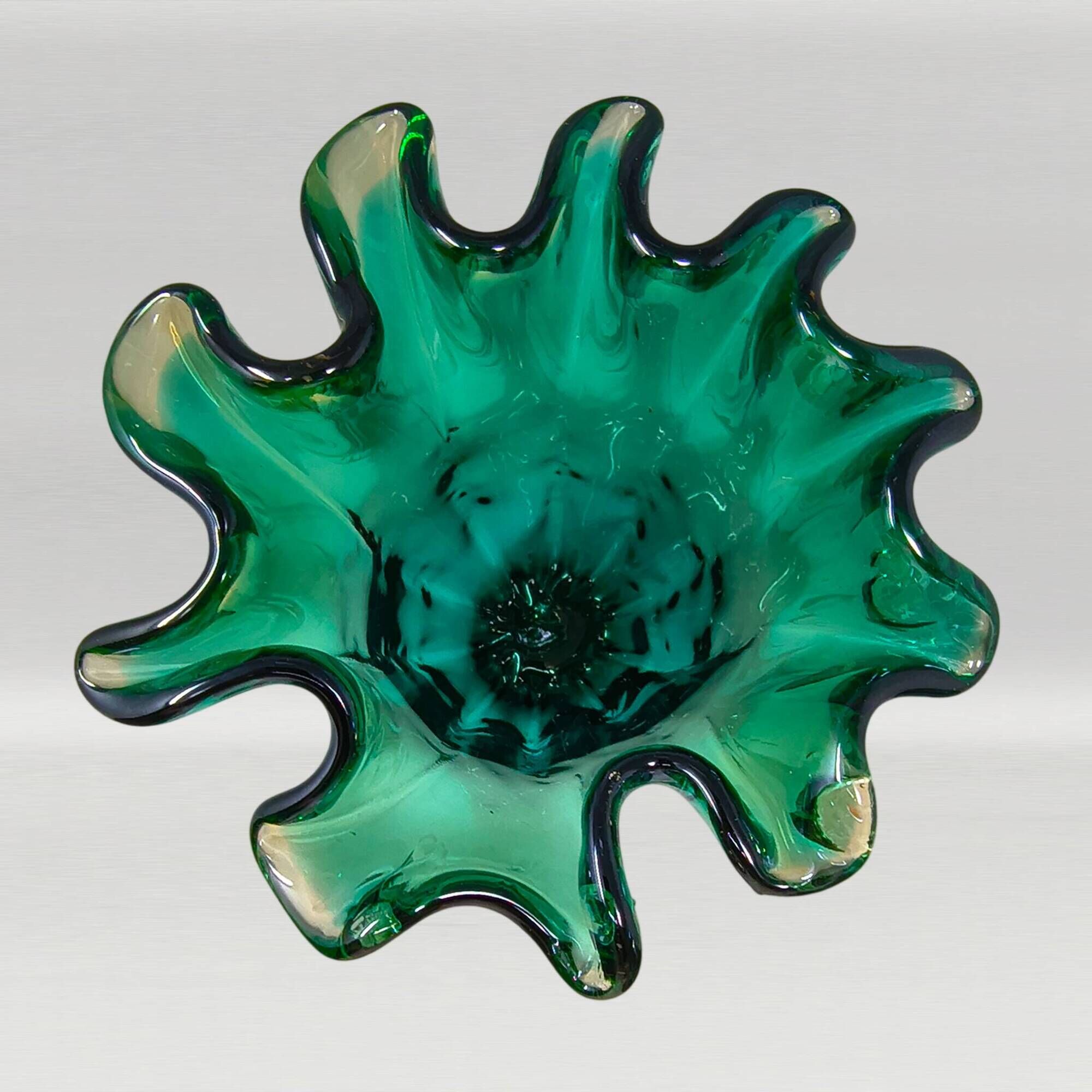 1970s Michielotto Emerald Green Fazzoletto Murano Glass Vase — Italian Vint