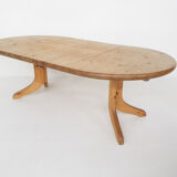Large pinewood extendable dining table1970's