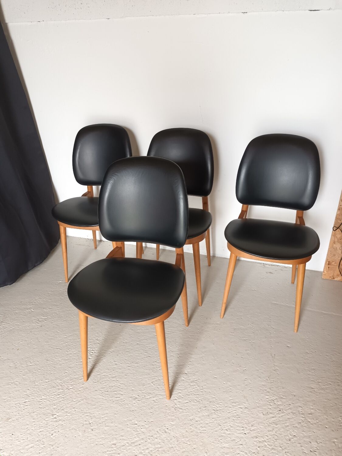 Baumann Pégase chairs