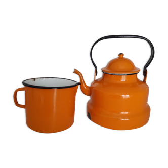 Enameled sheet metal teapot