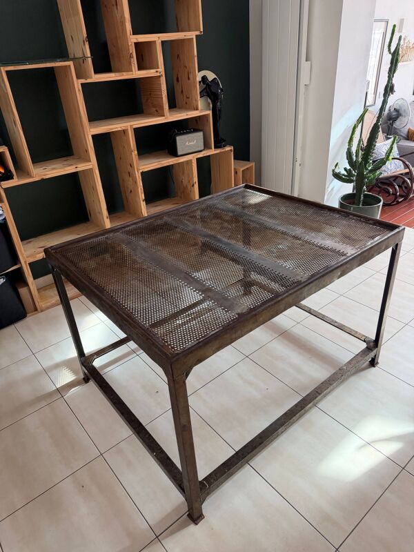 table de tri postale métalique